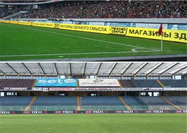 Wyświetlacz LED na obwodzie stadionu piłkarskiego P10 Unikalny projekt pochylenia Kąt przyciągający wzrok