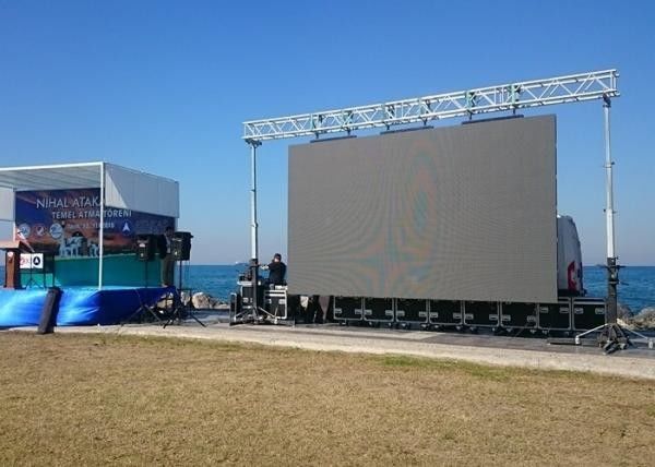 1R1G1B P4 Zewnętrzny panel LED do wypożyczenia SMD1919 Łatwa konserwacja na scenie