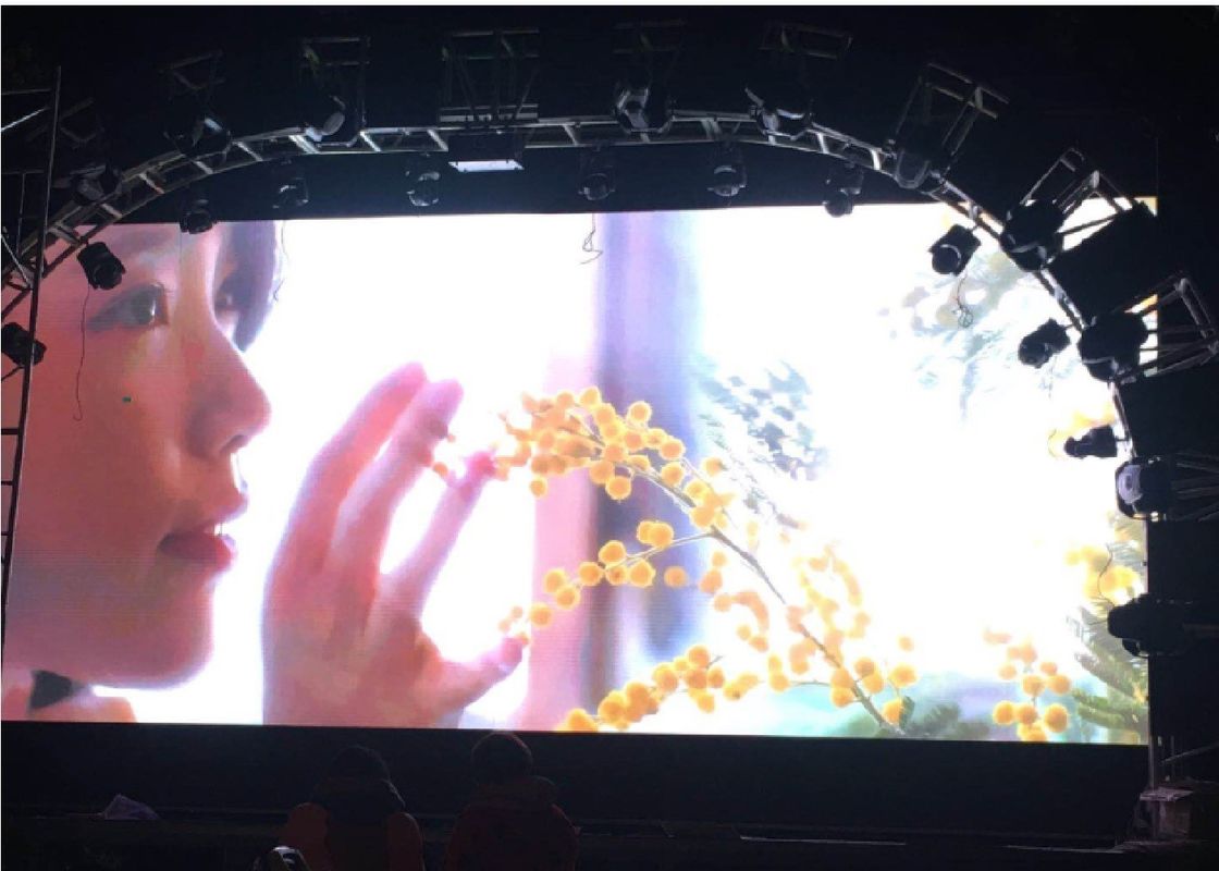 Wewnętrzne panele LED P3.91 na scenę, scena Led Wall Video 500 * 500 mm Rozmiar szafki